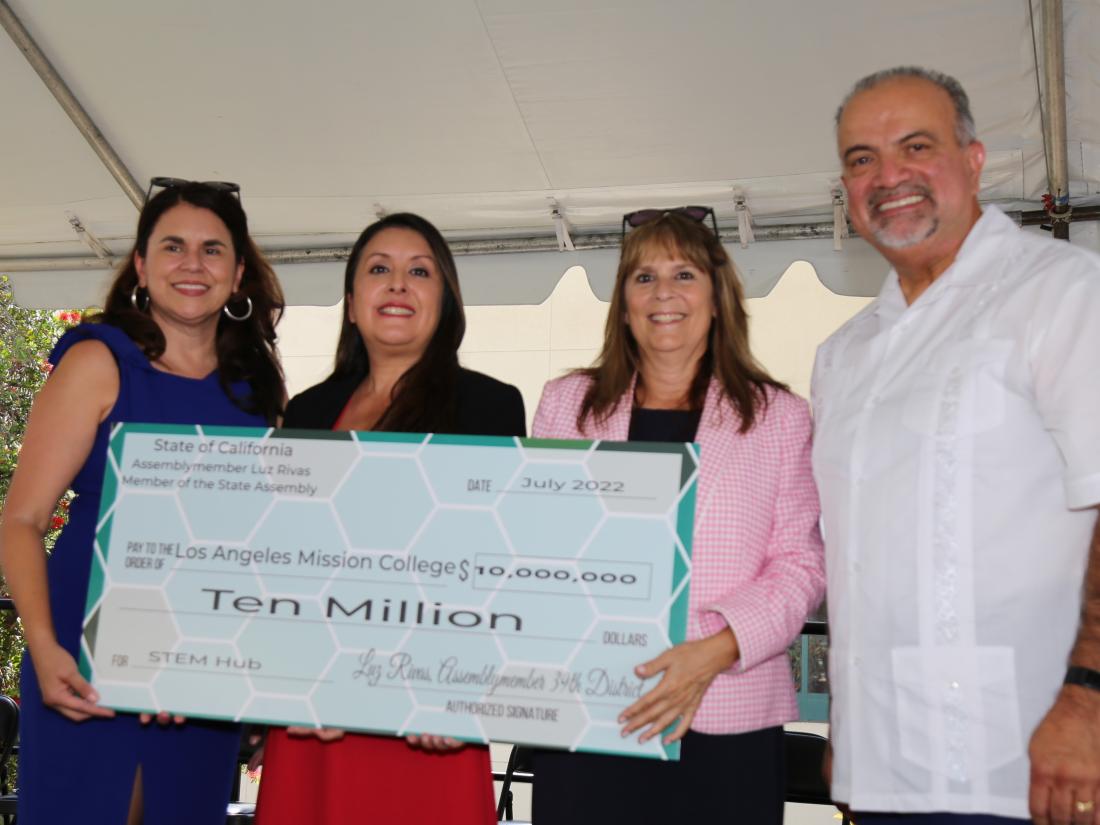 California Assemblymember Luz Rivas Presents a Check in Support of LA Mission College