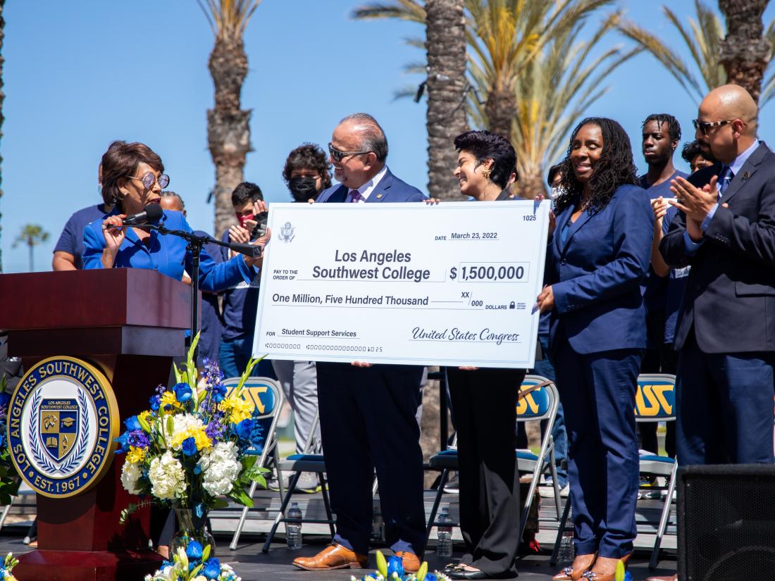 Congresswoman Maxine Waters Presents a Check to LACCD Trustee Henderson and LA Southwest College